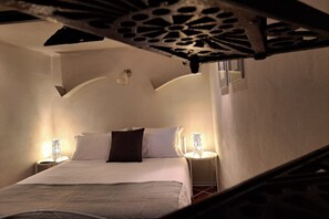 1 bedroom, iron/ironing board, bed sheets - Just a Few Steps from the Beach (L’Angolo di Camogli) (Camogli)