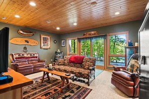 Smart TV, fireplace, DVD player, video library