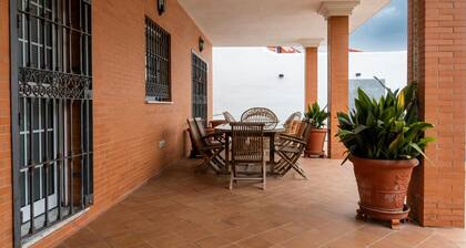 Villa 'Candeleria Sol y Piscina' con piscina privada, Wi-Fi y aire acondicionado