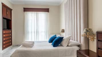 5 bedrooms, free WiFi, bed sheets