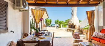 Room 'Vistamare2' with Sea View, Wi-Fi and Air Conditioning