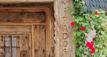 Holiday Home 'Miradoiro Do Courel' with Mountain Views, Private Garden & Balcony