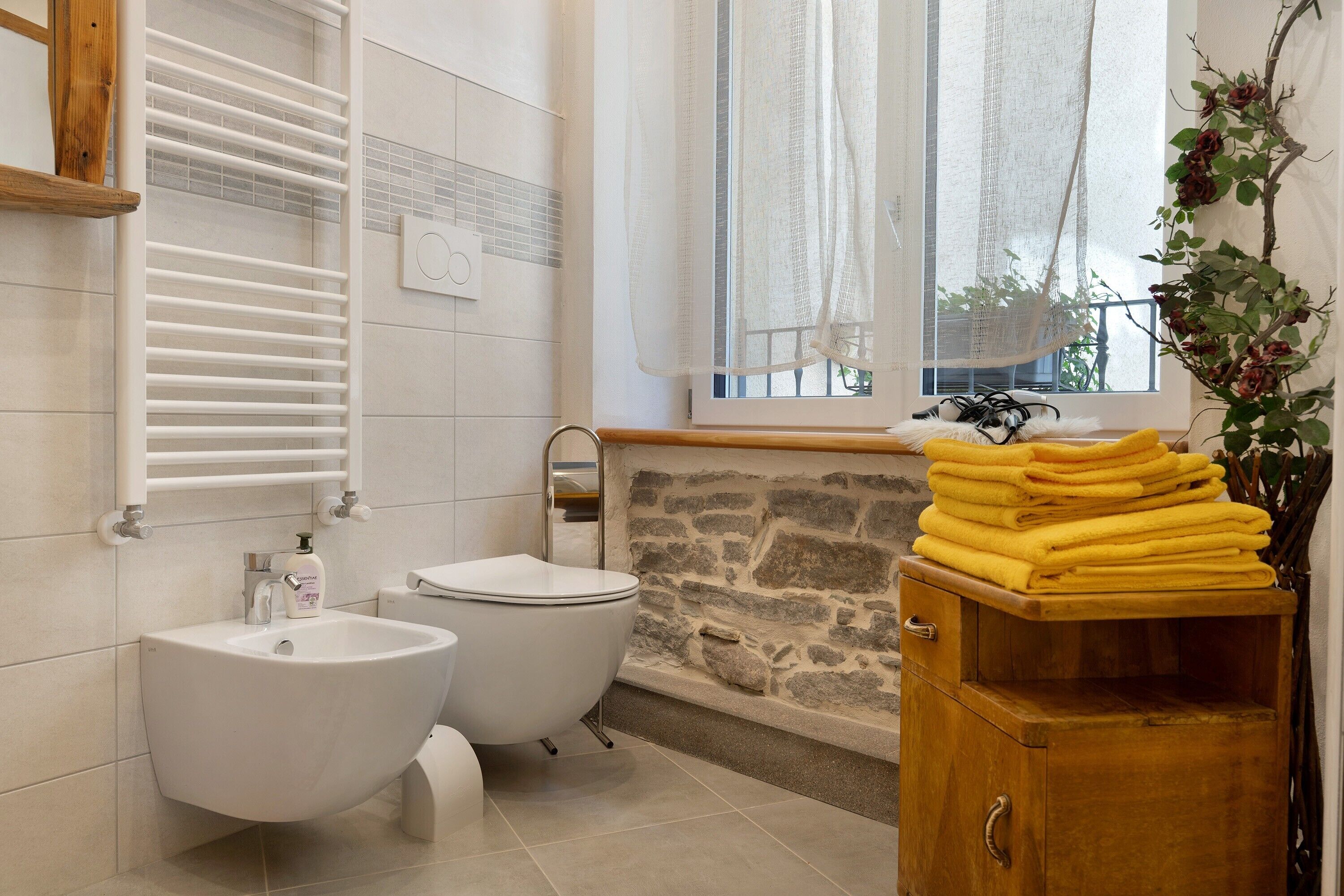 Doccia, asciugacapelli, asciugamani