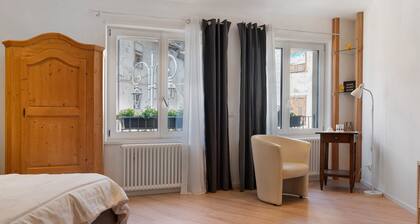 Studio 'Leonard Chalet House' with Balcony and Wi-Fi