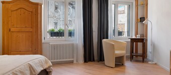 Studio 'Leonard Chalet House' with Balcony and Wi-Fi