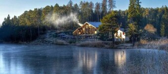 Studio 'Leonard Chalet House' mit Balkon und Wi-Fi