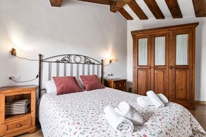 3 bedrooms, iron/ironing board, free WiFi, bed sheets - Holiday Home 'Casa Rural Adrimar' with Mountain Views, Wi-Fi and Air Conditioning (Selorio)