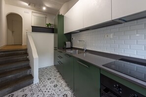 Fridge, oven, stovetop, dishwasher - Libertà Bright and Stylish (Florence)