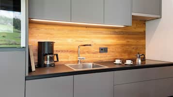 Réfrigérateur, four, plaque de cuisson, lave-vaisselle