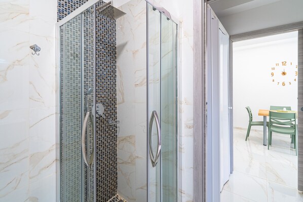 Interior - Apartment 'Marzamemi 1 with Private Garden', Wi-Fi and Air Conditioning (Marzamemi)