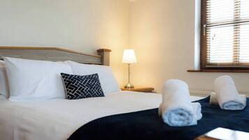 3 bedrooms, iron/ironing board, travel cot, WiFi