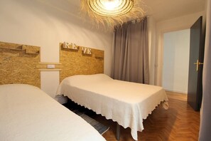 2 slaapkamers, een strijkplank/strijkijzer, gratis wifi, beddengoed