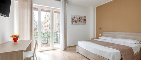 3 dormitoris, planxa i posts de planxar, wifi gratuïta i roba de llit