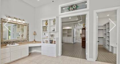 10 Acre Estate in New Waverly TX