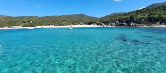 Chalet 'De La Plage Evasion' with Sea View, Wi-Fi and Air Conditioning