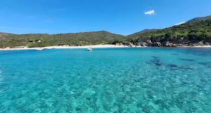 Chalet 'De La Plage Evasion' with Sea View, Wi-Fi and Air Conditioning