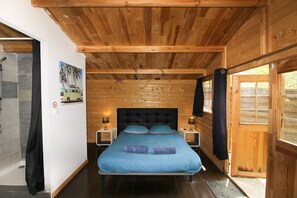 1 habitación y ropa de cama 