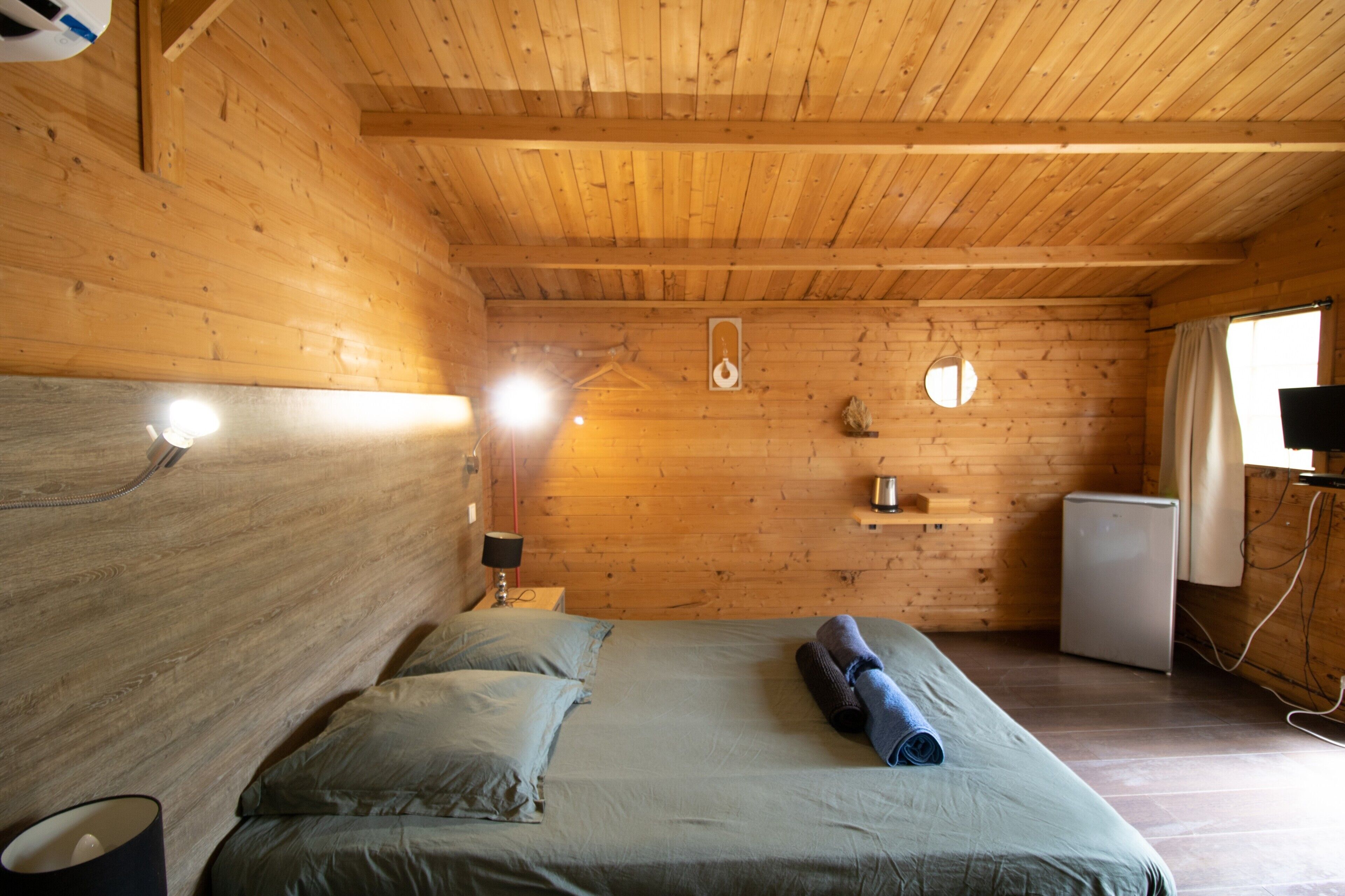 1 habitación y ropa de cama 