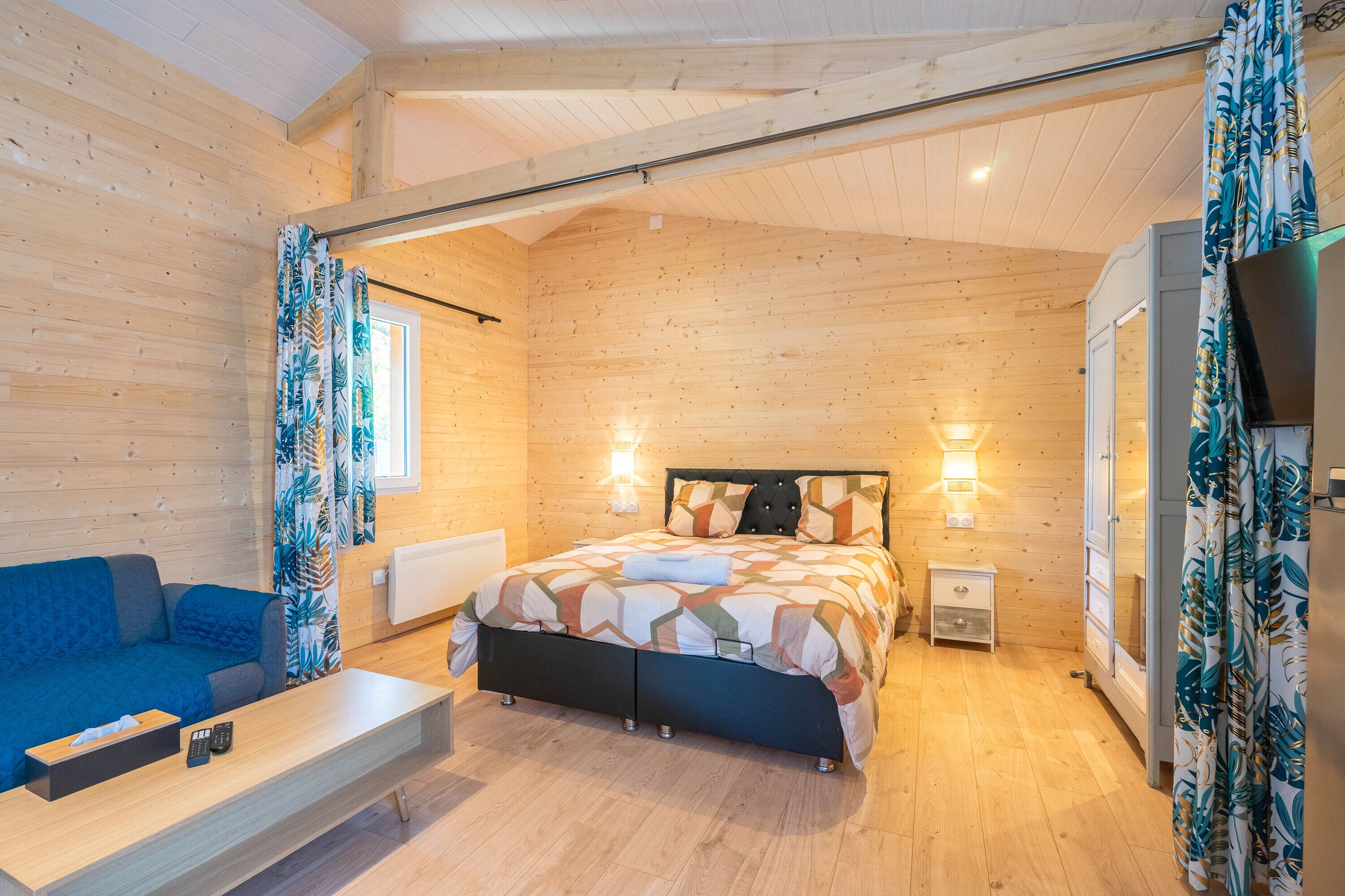 2 slaapkamers, een strijkplank/strijkijzer, gratis wifi, beddengoed