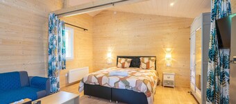 Cosy chalet with terrace, peaceful setting between Rochefort & Royan – near beaches, nature