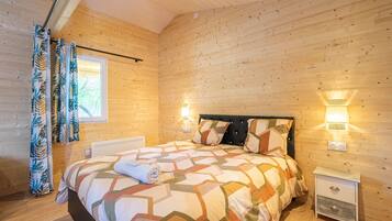 2 sovrum, strykjÀrn/strykbrÀda, gratis wi-fi och sÀngklÀder