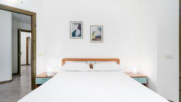 3 habitaciones, tabla de planchar con plancha y wifi gratis