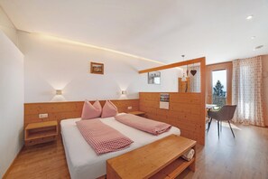 1 quarto, Wi-Fi de cortesia, roupa de cama