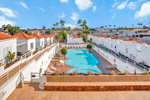 Pool - Vacation Home 'La Casita Encantada' with Shared Pool, Wi-Fi and Air Conditioning (Corralejo)