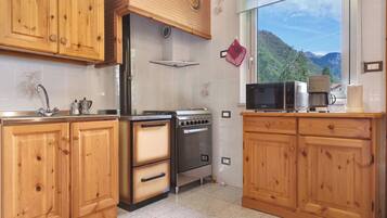 Frigorifero, microonde, macchina per tè/caffè