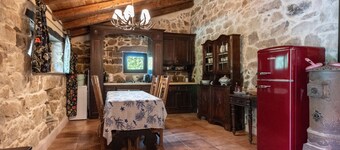 Villa 'Seaside Suite' with Mountain View, Wi-Fi and Air Conditioning