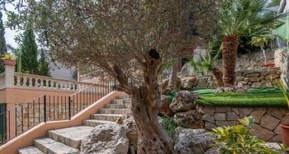 Holiday Home 'Nostra' with Mountain View, Private Pool and Wi-Fi