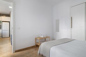 1 dormitorio, tabla de planchar con plancha, wifi gratis y ropa de cama