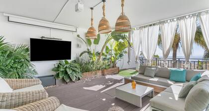 Valencia Vacation Apartment with Sea Views, Private Pool, and Wi-Fi