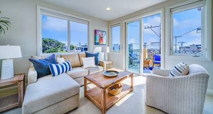 Beach Townhome with Ocean Views, Sleeps 6, Garage Parking Space