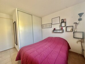 2 bedrooms