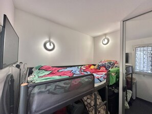 2 bedrooms