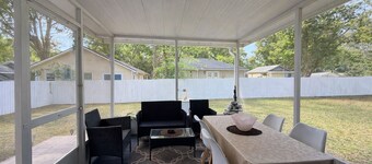 Cozy House close To Downtown