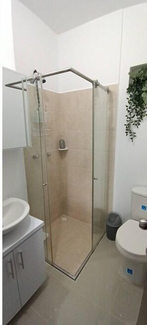 提供毛巾、番梘