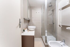 Regadera y bidet 