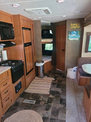 2 bedrooms, WiFi, bed sheets, wheelchair access