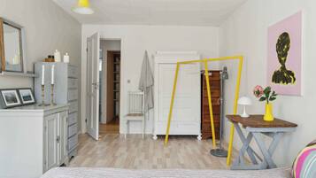 1 bedroom, iron/ironing board, free WiFi