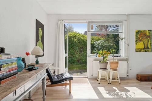 A peaceful oasis near the beach and forest