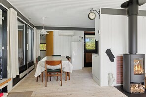 Dining - Holiday paradise with pool near Havnsø Beach (Føllenslev)