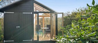 Holiday paradise with pool near Havnsø Beach