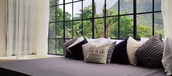 Greenscape 2BR Anton Valley BV4