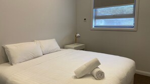 4 bedrooms, free WiFi, bed sheets