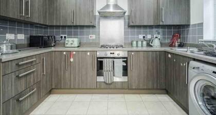 3BR House in Basildon