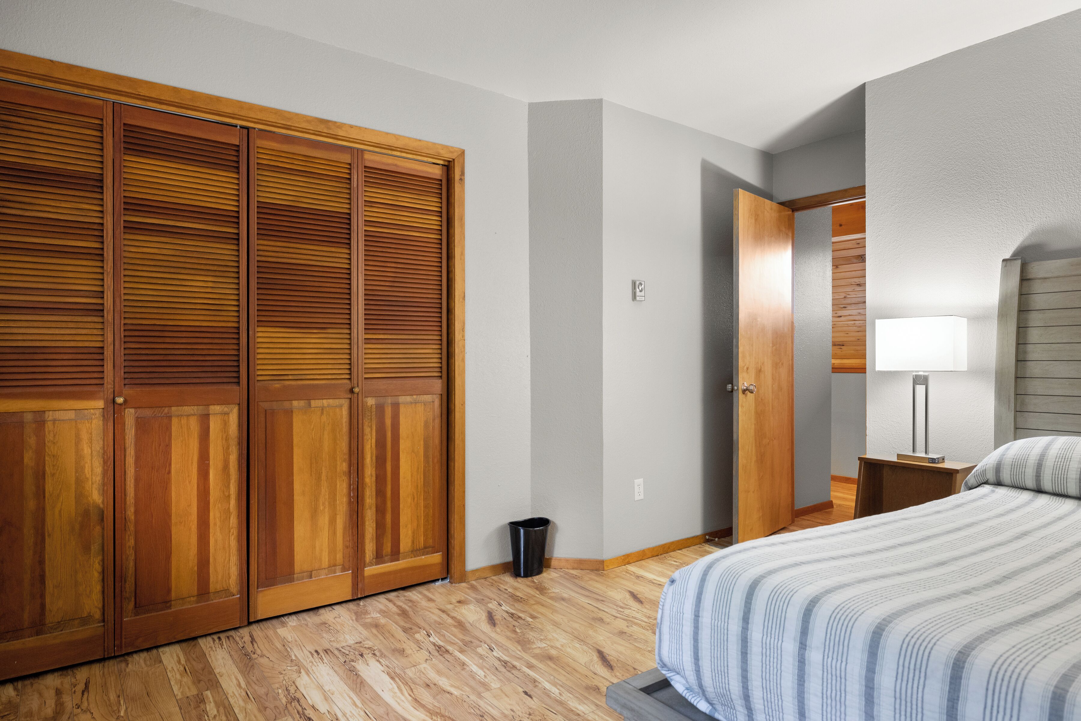 3 chambres, fer et planche à repasser, Wi-Fi gratuit, draps fournis