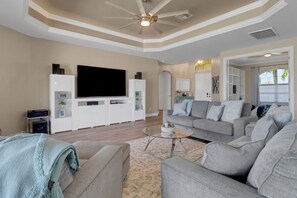 Smart TV, music library, video library, stereo