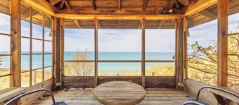 Whispering Bluff - Private Beach - Pet Friendly